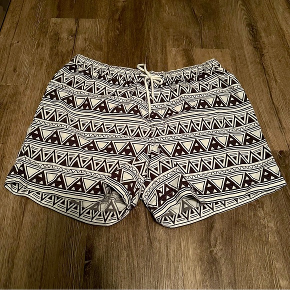 🔴RAIL Mens Triangle Pattern Swim Trunks - Picture 1 of 9